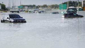 Unwetter: Emirate: Schwerster Regen seit 1949 - Dubai überschwemmt